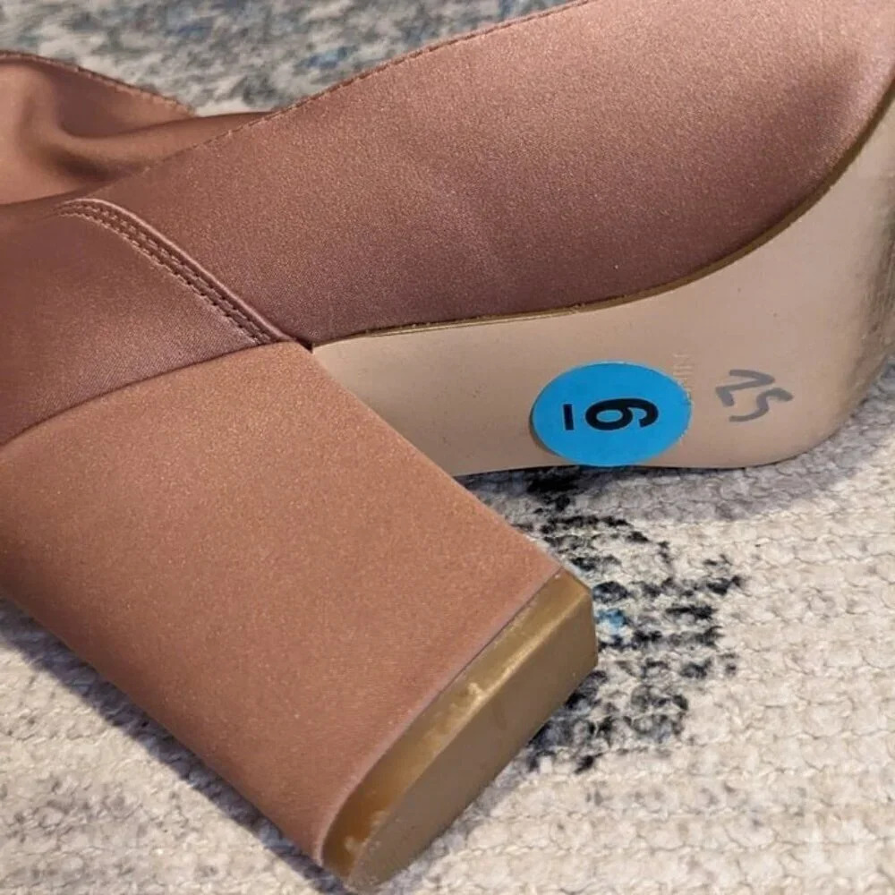 Nine West beautiful peach booties - Picture 6 of 8